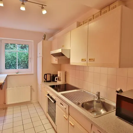Haus Zur Apotheke Ferienappartement Strandluft App 04 *